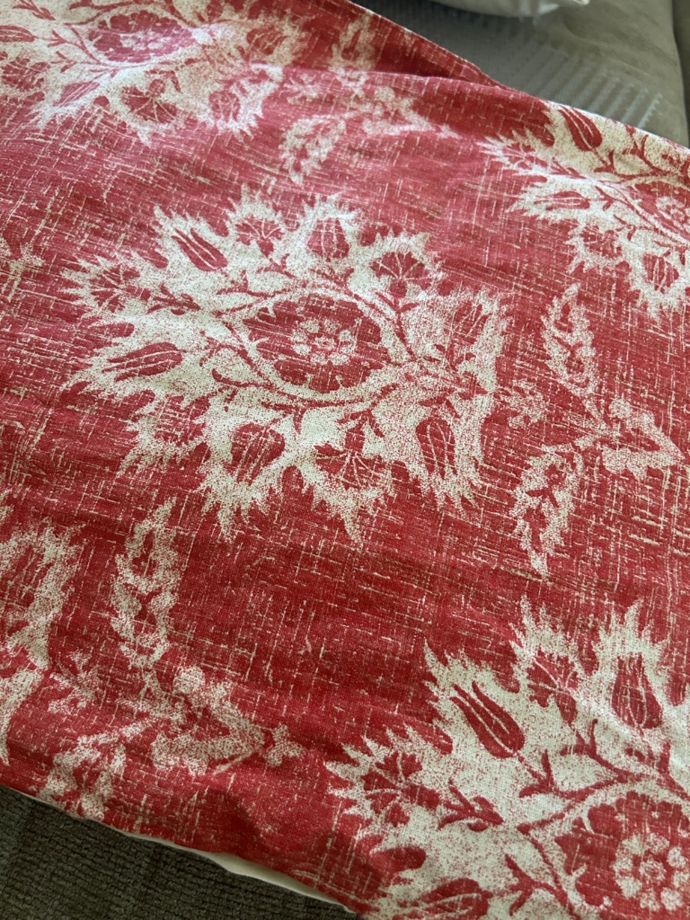 💚 POTTERY BARN red floral vintage Table Runner